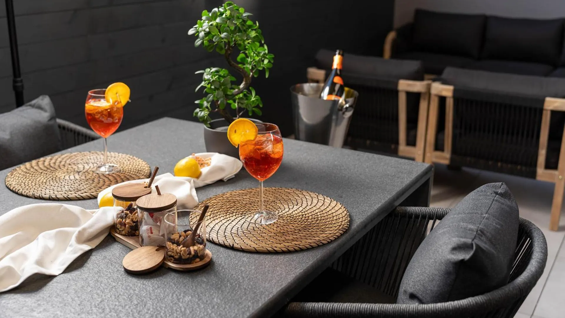 Win Herastrau - Luxury Design 2Br Apartment - Parking Bucharest Romania