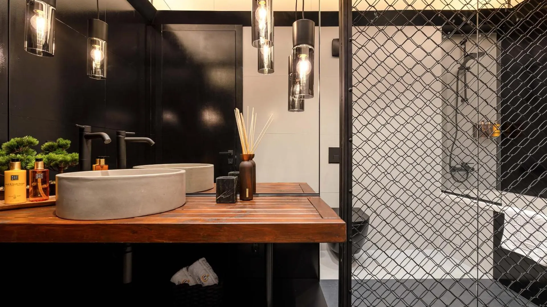 Win Herastrau - Luxury Design 2Br Apartment - Parking Bucharest Romania